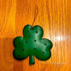 Metal clover ornament